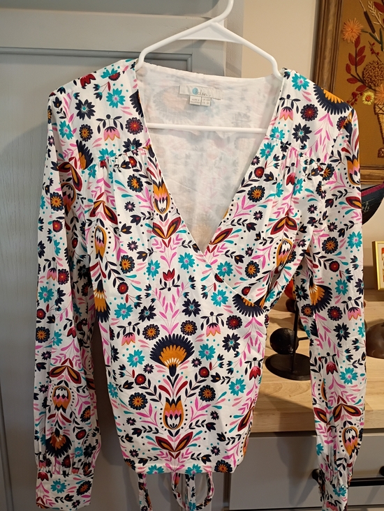Boden Tops - Boden White Long-Sleeve V-Neck Blouse with Multicolor Floral Print